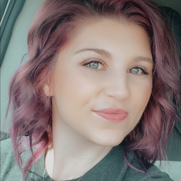 Meet your Posher, Ashley - Picture 4 of 4